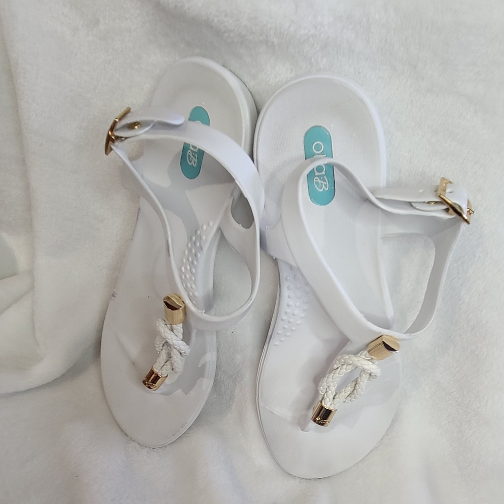OKA b. White and Gold Women's Sandals
